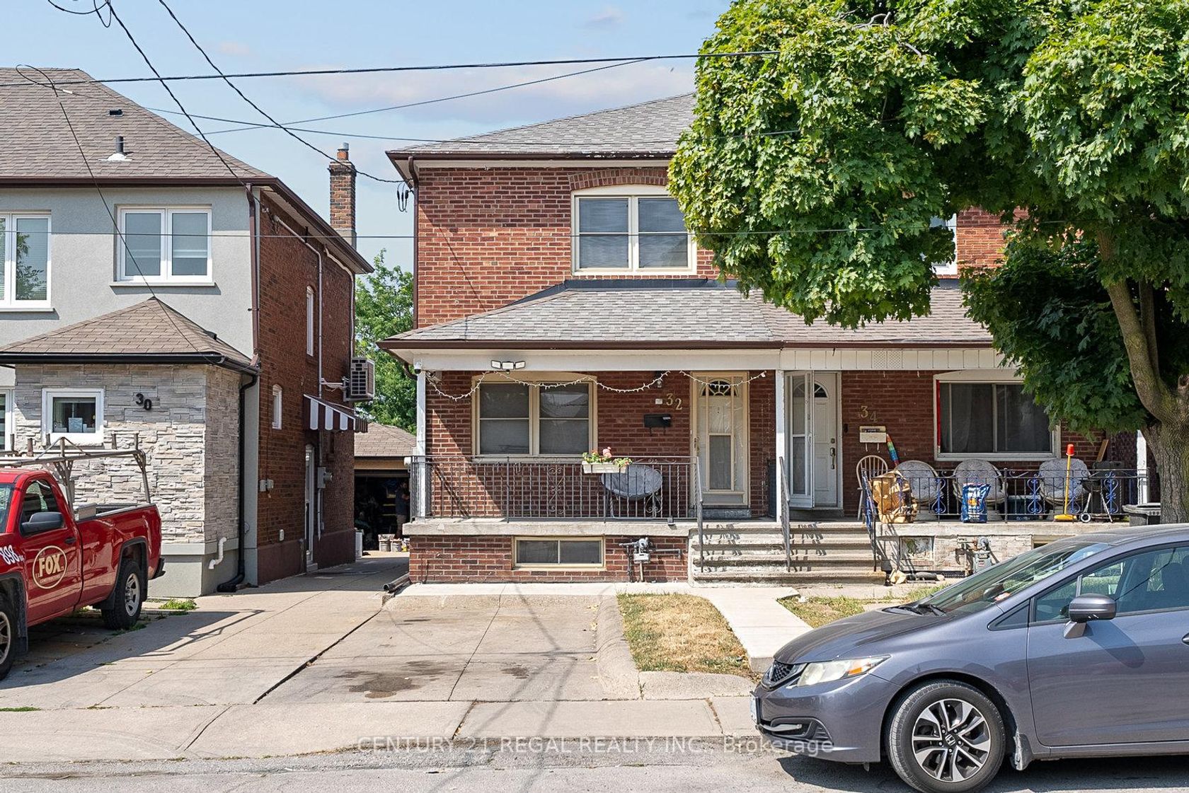 32 Chamberlain Avenue, Belgravia, Toronto by Loree Meneguzzi Real Estate 32 Chamberlain Avenue, Belgravia, Toronto