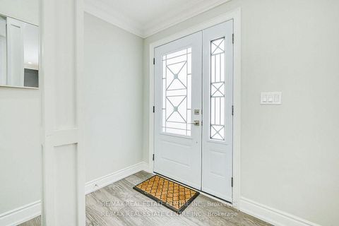 Photo 3 at 480 Valley Drive, WO West, Oakville