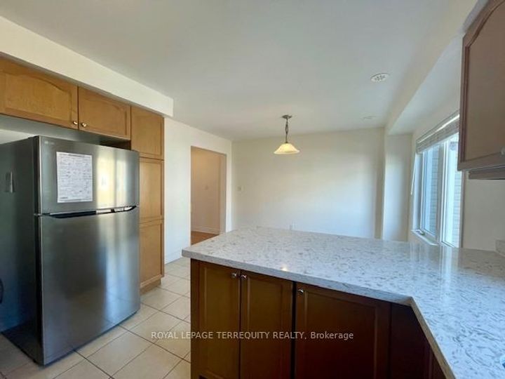 Photo 10 at 11 Signature Lane, Northwest Brampton, Brampton