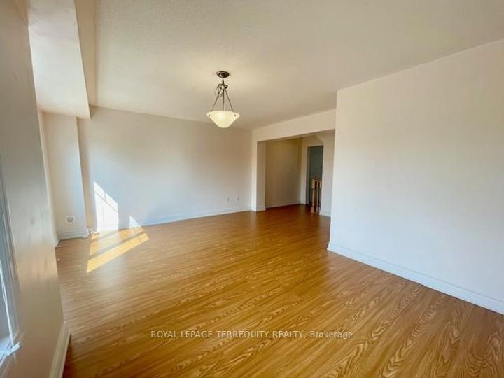 Photo 19 at 11 Signature Lane, Northwest Brampton, Brampton