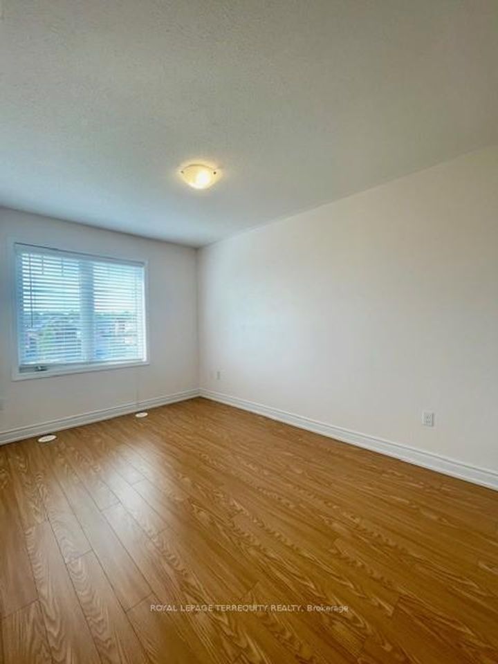 Photo 32 at 11 Signature Lane, Northwest Brampton, Brampton