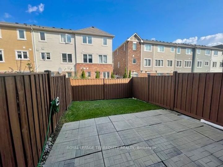 Photo 42 at 11 Signature Lane, Northwest Brampton, Brampton