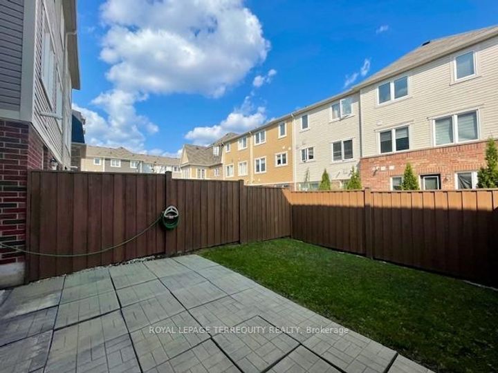 Photo 43 at 11 Signature Lane, Northwest Brampton, Brampton