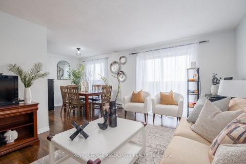 Photo 6 at 705 - 855 Kennedy Road, Ionview, Toronto