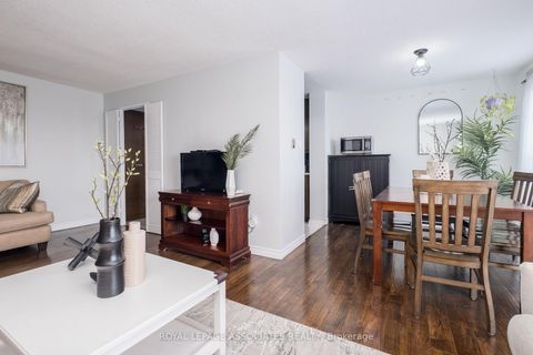Photo 7 at 705 - 855 Kennedy Road, Ionview, Toronto