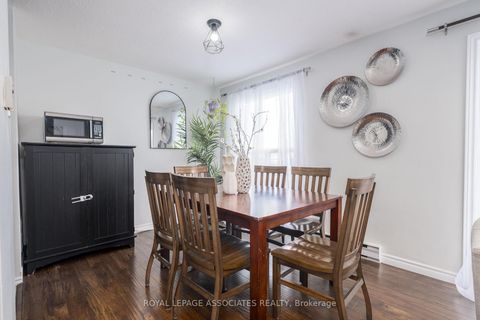 Photo 8 at 705 - 855 Kennedy Road, Ionview, Toronto