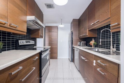 Photo 18 at 705 - 855 Kennedy Road, Ionview, Toronto