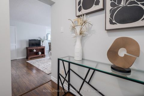 Photo 20 at 705 - 855 Kennedy Road, Ionview, Toronto