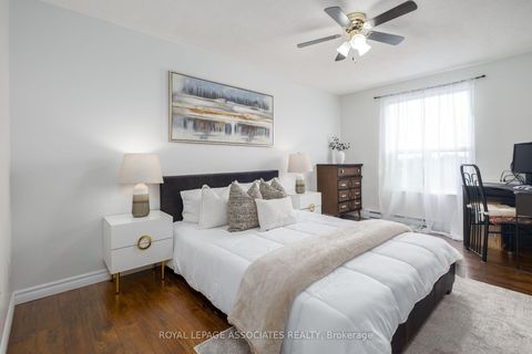 Photo 24 at 705 - 855 Kennedy Road, Ionview, Toronto