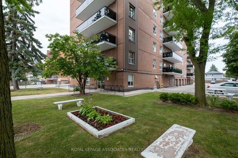 Photo 38 at 705 - 855 Kennedy Road, Ionview, Toronto