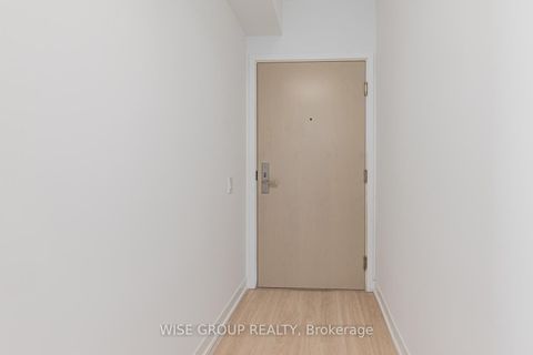 Photo 4 at 303 - 500 Wilson Avenue, Clanton Park, Toronto