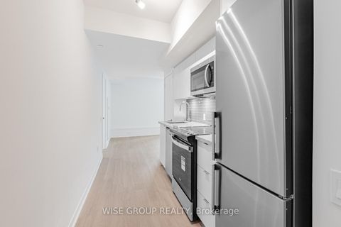 Photo 8 at 303 - 500 Wilson Avenue, Clanton Park, Toronto