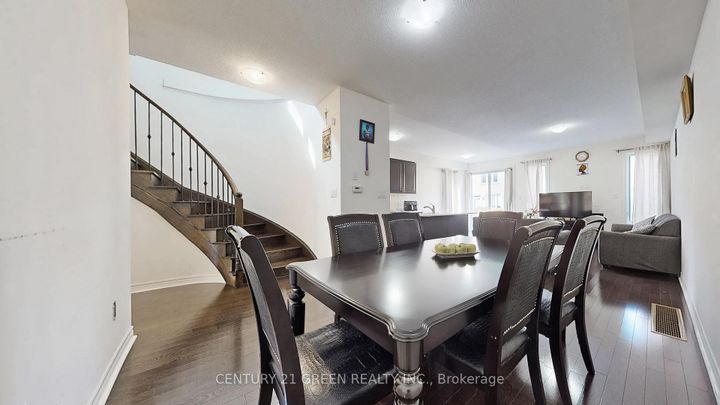 Photo 11 at 30 Canary Close, Credit Valley, Brampton