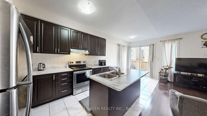 Photo 15 at 30 Canary Close, Credit Valley, Brampton
