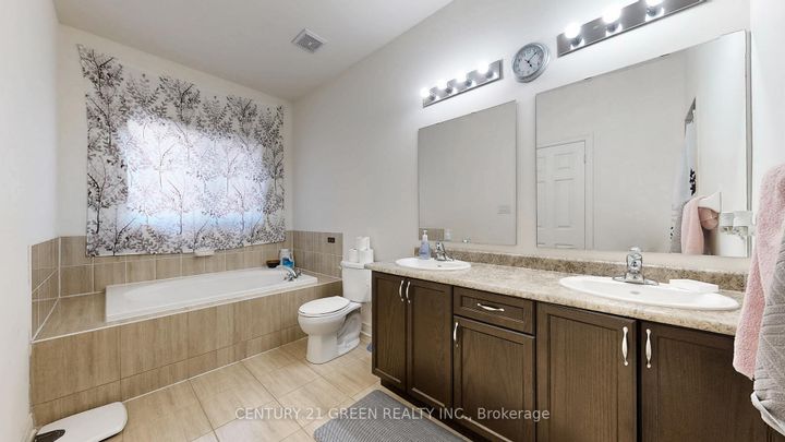 Photo 25 at 30 Canary Close, Credit Valley, Brampton
