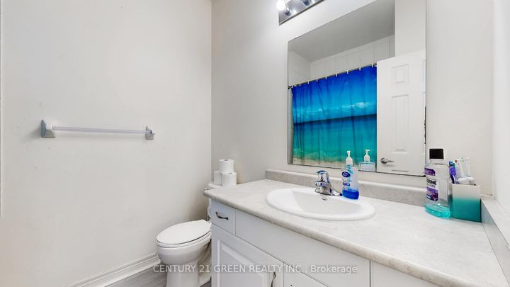 Photo 30 at 30 Canary Close, Credit Valley, Brampton