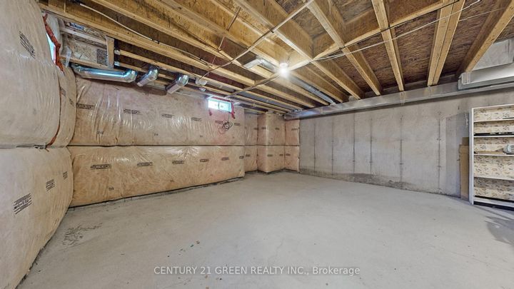 Photo 35 at 30 Canary Close, Credit Valley, Brampton