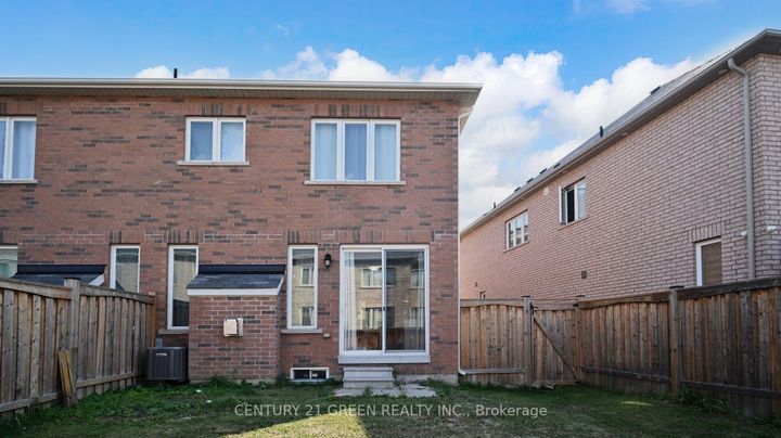 Photo 40 at 30 Canary Close, Credit Valley, Brampton