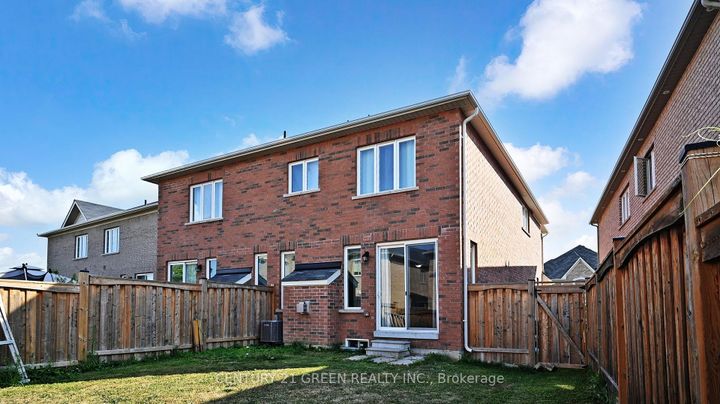 Photo 42 at 30 Canary Close, Credit Valley, Brampton