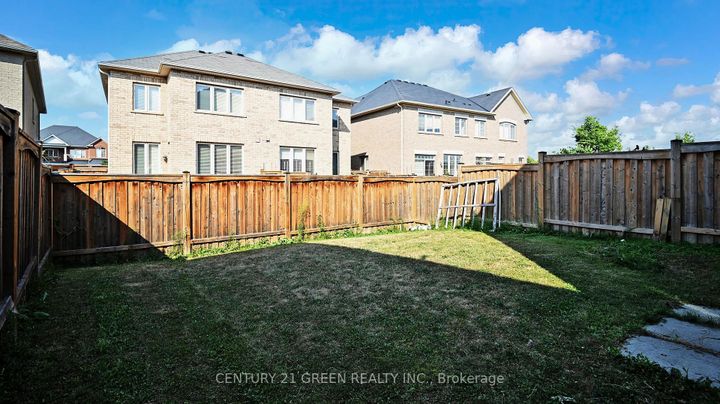 Photo 43 at 30 Canary Close, Credit Valley, Brampton