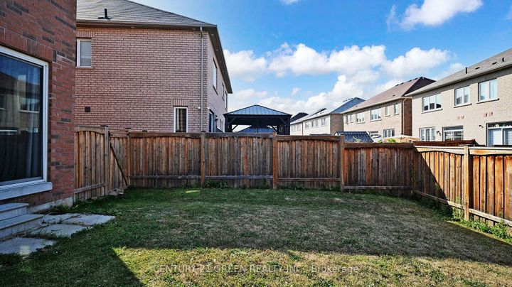 Photo 45 at 30 Canary Close, Credit Valley, Brampton