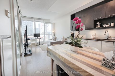 Photo 8 at 1008 - 30 Nelson Street, Waterfront Communities C1, Toronto