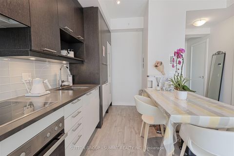 Photo 10 at 1008 - 30 Nelson Street, Waterfront Communities C1, Toronto