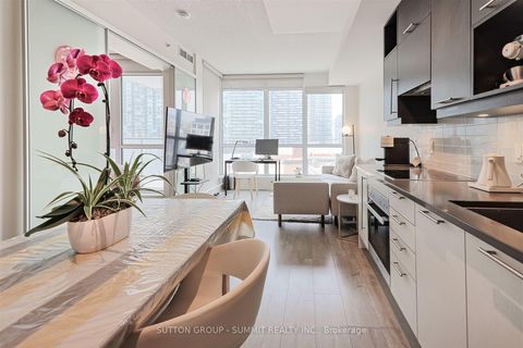 Photo 12 at 1008 - 30 Nelson Street, Waterfront Communities C1, Toronto