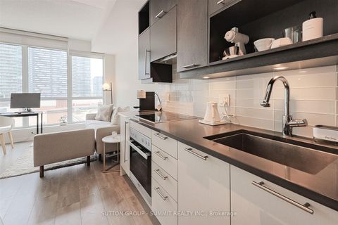 Photo 13 at 1008 - 30 Nelson Street, Waterfront Communities C1, Toronto