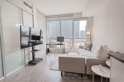 Photo 14 at 1008 - 30 Nelson Street, Waterfront Communities C1, Toronto