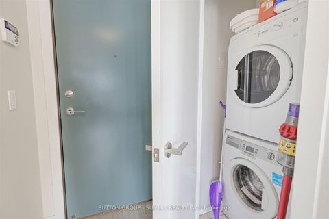 Photo 24 at 1008 - 30 Nelson Street, Waterfront Communities C1, Toronto