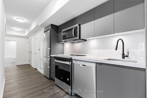 Photo 3 at 444 - 500 Wilson Avenue, Clanton Park, Toronto