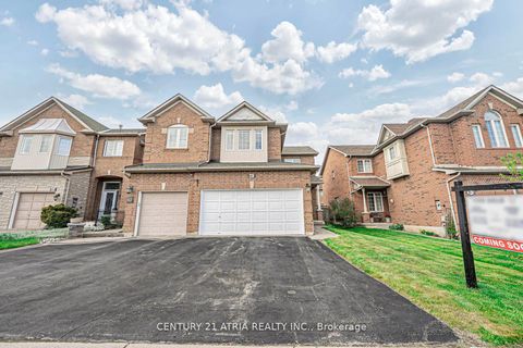 Photo 2 at 40 Nottingham Drive, Westbrook, Richmond Hill