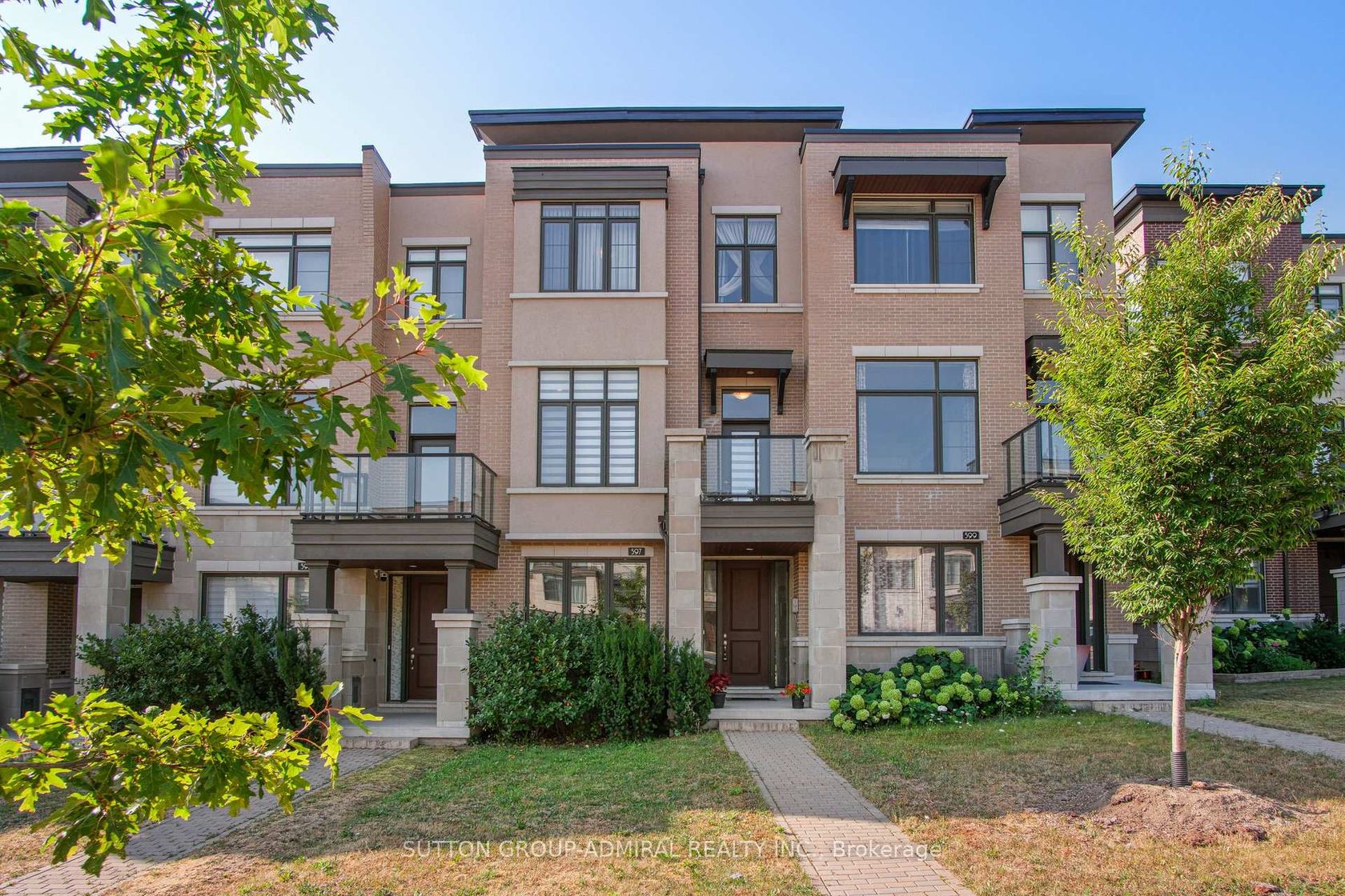 597 Marc Santi Boulevard, Patterson, Vaughan 