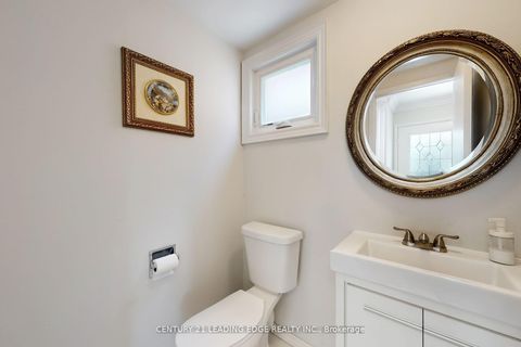 Photo 13 at 148 Stephen Street, North Richvale, Richmond Hill