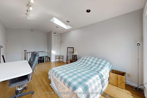 Photo 17 at 148 Stephen Street, North Richvale, Richmond Hill