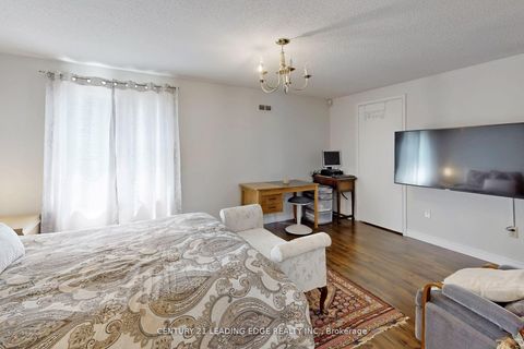 Photo 20 at 148 Stephen Street, North Richvale, Richmond Hill