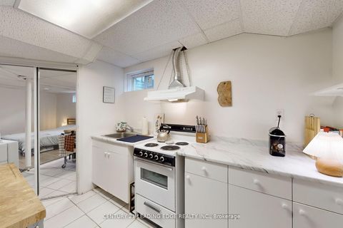 Photo 33 at 148 Stephen Street, North Richvale, Richmond Hill