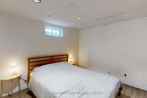 Photo 34 at 148 Stephen Street, North Richvale, Richmond Hill