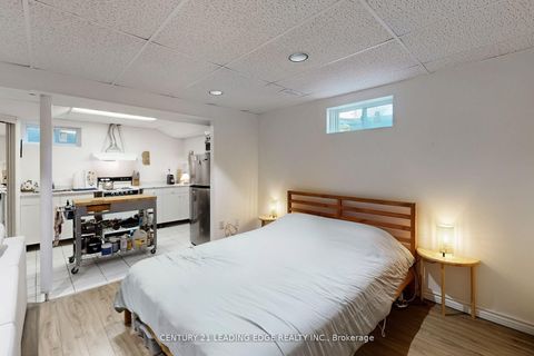 Photo 35 at 148 Stephen Street, North Richvale, Richmond Hill