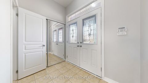 Photo 3 at 66 Lourakis Street, Jefferson, Richmond Hill