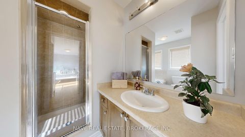 Photo 13 at 66 Lourakis Street, Jefferson, Richmond Hill
