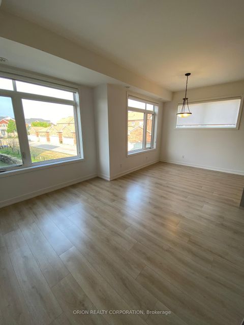 Photo 6 at 336 - 3078 Sixth Line, GO Glenorchy, Oakville