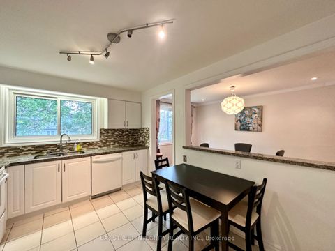 Photo 5 at 35 Lailey Crescent, Willowdale East, Toronto
