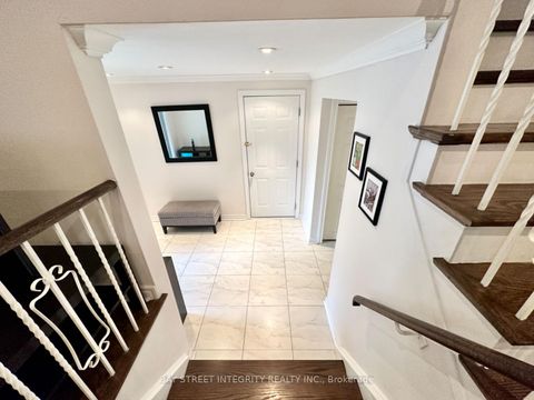Photo 7 at 35 Lailey Crescent, Willowdale East, Toronto