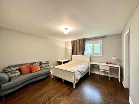 Photo 13 at 35 Lailey Crescent, Willowdale East, Toronto