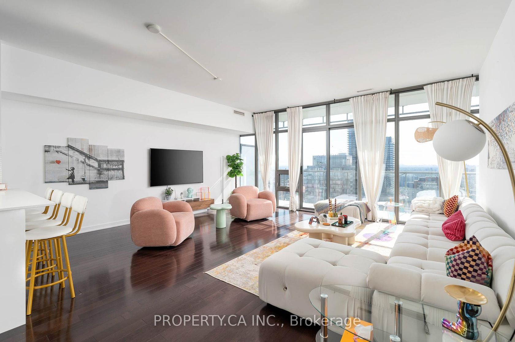 3606 - 33 Charles Street E, Yonge Corridor, Toronto by Loree Meneguzzi Real Estate 3606 - 33 Charles Street E, Yonge Corridor, Toronto