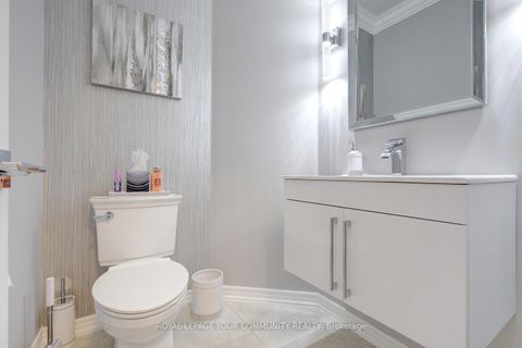 Photo 7 at 121 Mahogany Forest Drive, Patterson, Vaughan