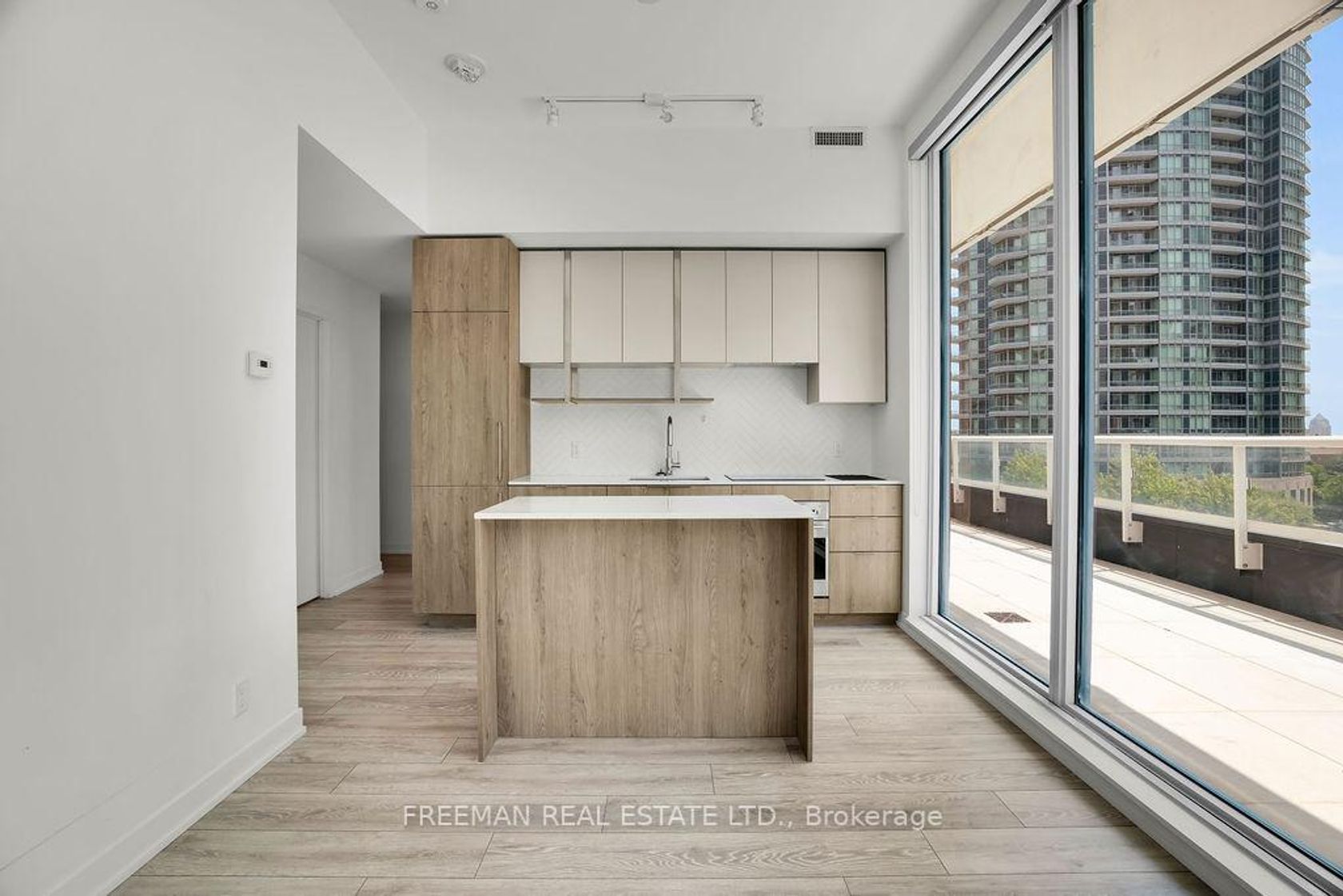 402 - 15 Holmes Avenue, Willowdale East, Toronto 