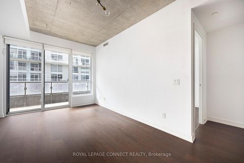 Photo 4 at 323 - 1030 King Street W, Niagara, Toronto